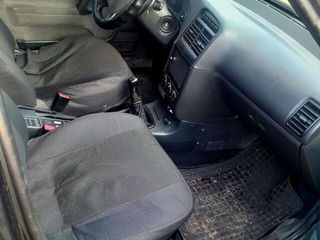 Чорний ВАЗ 2110, об'ємом двигуна 1.6 л та пробігом 300 тис. км за 2000 $, фото 4 на Automoto.ua