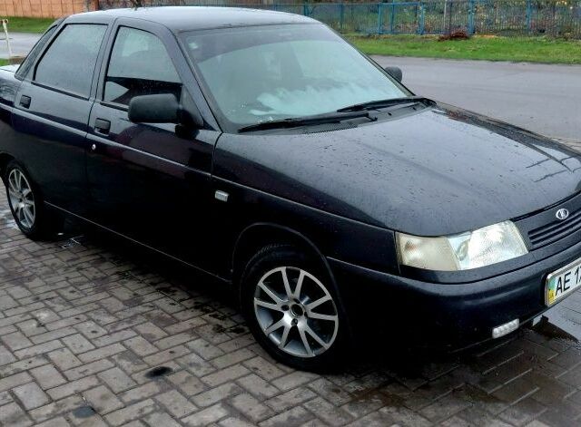 Черный ВАЗ 2110, объемом двигателя 1.6 л и пробегом 180 тыс. км за 1800 $, фото 1 на Automoto.ua