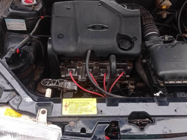 Черный ВАЗ 2110, объемом двигателя 1.5 л и пробегом 110 тыс. км за 1800 $, фото 4 на Automoto.ua