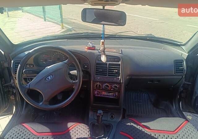 Чорний ВАЗ 2110, об'ємом двигуна 1.6 л та пробігом 182 тис. км за 2400 $, фото 4 на Automoto.ua