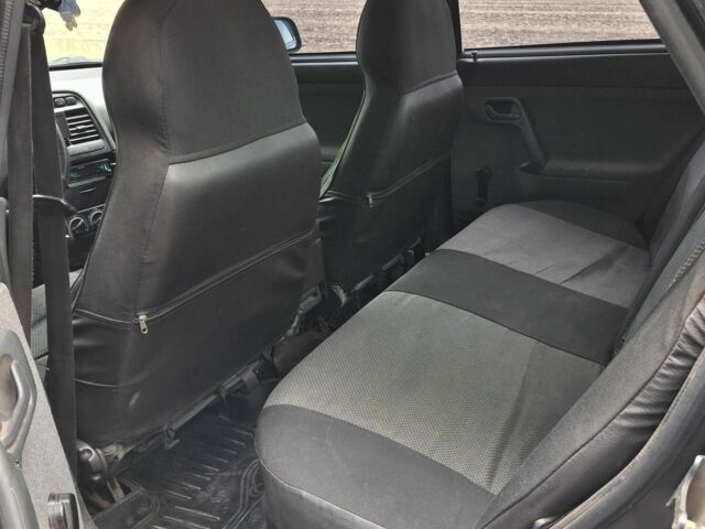 Чорний ВАЗ 2110, об'ємом двигуна 1.6 л та пробігом 194 тис. км за 2319 $, фото 5 на Automoto.ua