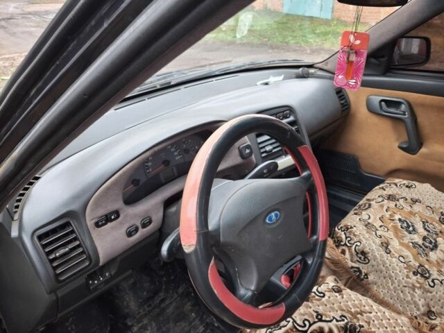 Черный ВАЗ 2110, объемом двигателя 1.6 л и пробегом 150 тыс. км за 2000 $, фото 14 на Automoto.ua