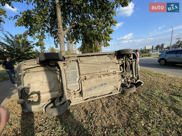 Черный ВАЗ 2110, объемом двигателя 1.6 л и пробегом 600 тыс. км за 600 $, фото 6 на Automoto.ua