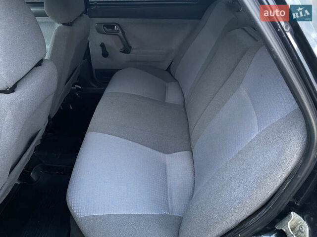 Черный ВАЗ 2110, объемом двигателя 1.6 л и пробегом 81 тыс. км за 3500 $, фото 26 на Automoto.ua