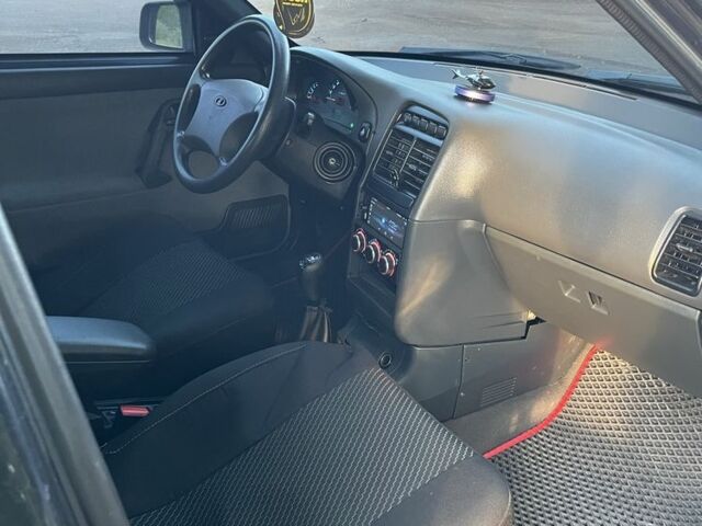 Чорний ВАЗ 2110, об'ємом двигуна 1.6 л та пробігом 163 тис. км за 2450 $, фото 8 на Automoto.ua