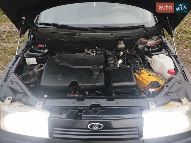 Чорний ВАЗ 2110, об'ємом двигуна 1.6 л та пробігом 208 тис. км за 2150 $, фото 3 на Automoto.ua