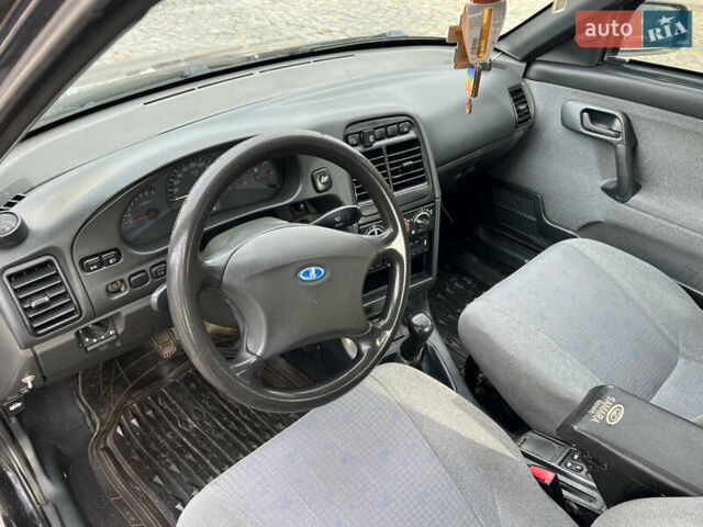 Черный ВАЗ 2110, объемом двигателя 1.6 л и пробегом 60 тыс. км за 1550 $, фото 9 на Automoto.ua