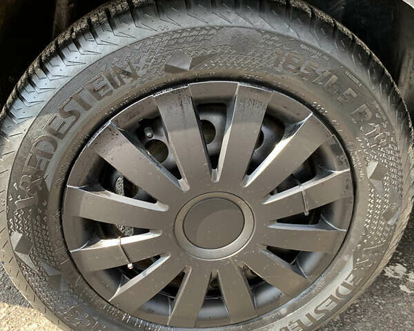 Чорний ВАЗ 2110, об'ємом двигуна 1.6 л та пробігом 240 тис. км за 2300 $, фото 2 на Automoto.ua