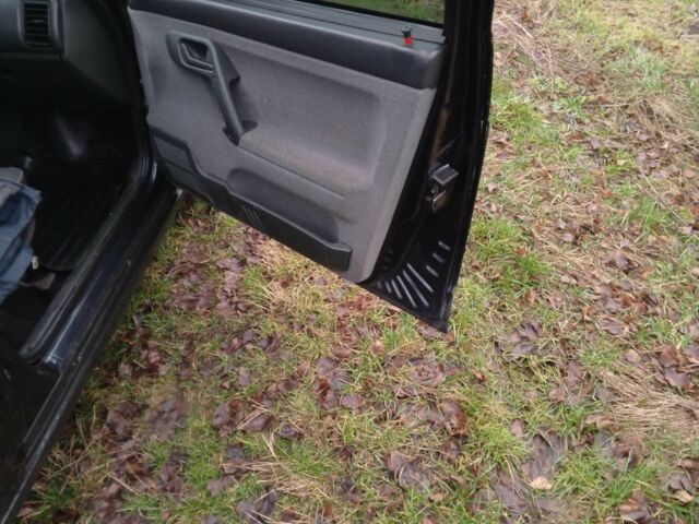 Черный ВАЗ 2110, объемом двигателя 1.6 л и пробегом 173 тыс. км за 2500 $, фото 2 на Automoto.ua