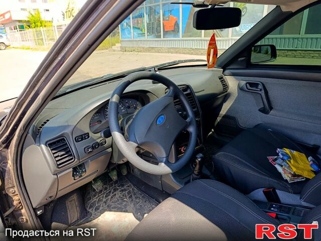 Черный ВАЗ 2110, объемом двигателя 1.6 л и пробегом 186 тыс. км за 3100 $, фото 4 на Automoto.ua