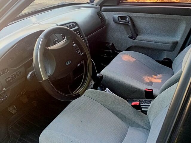 Черный ВАЗ 2110, объемом двигателя 1.6 л и пробегом 220 тыс. км за 2750 $, фото 7 на Automoto.ua