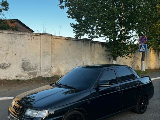 Черный ВАЗ 2110, объемом двигателя 1.6 л и пробегом 2 тыс. км за 3200 $, фото 1 на Automoto.ua