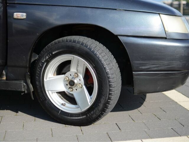 Чорний ВАЗ 2110, об'ємом двигуна 1.6 л та пробігом 100 тис. км за 1999 $, фото 14 на Automoto.ua