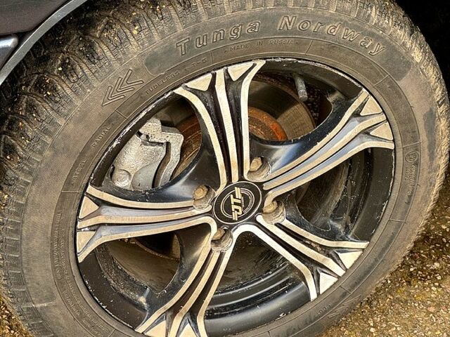 Черный ВАЗ 2110, объемом двигателя 1.6 л и пробегом 220 тыс. км за 1950 $, фото 9 на Automoto.ua