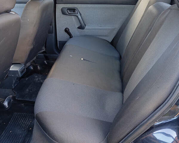 ВАЗ 2110 2009 у Тячеве на Automoto.ua Чорний ВАЗ 2110, об'ємом двигуна 1.6 л та пробігом 29 тис. км за 3000 $, фото 4 на Automoto.ua