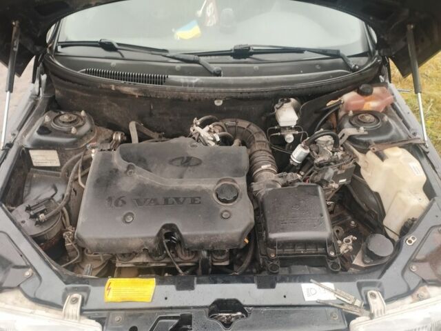 Черный ВАЗ 2110, объемом двигателя 1.6 л и пробегом 200 тыс. км за 1350 $, фото 3 на Automoto.ua