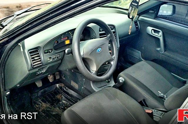 Черный ВАЗ 2110, объемом двигателя 1.6 л и пробегом 120 тыс. км за 2500 $, фото 3 на Automoto.ua