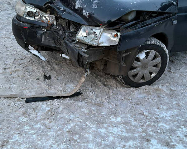 Черный ВАЗ 2110, объемом двигателя 1.6 л и пробегом 107 тыс. км за 1300 $, фото 1 на Automoto.ua