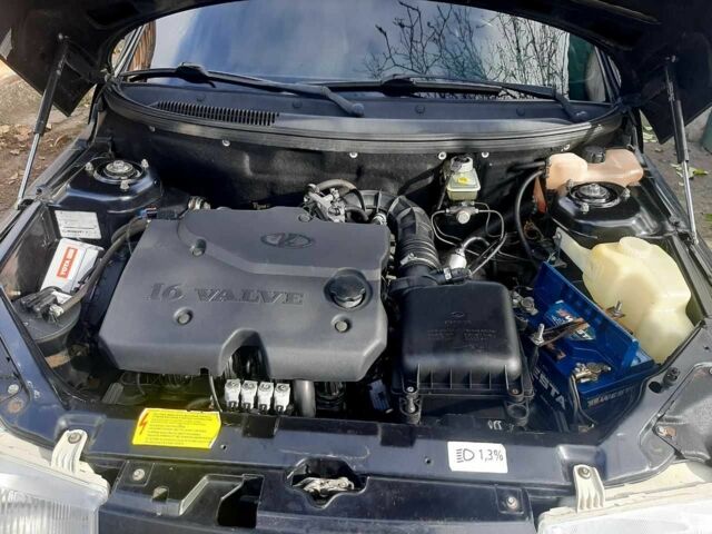 Черный ВАЗ 2110, объемом двигателя 1.6 л и пробегом 95 тыс. км за 3500 $, фото 4 на Automoto.ua