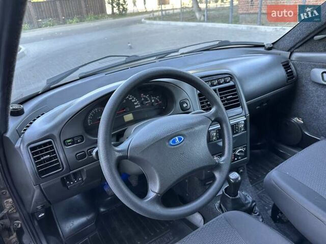 Чорний ВАЗ 2110, об'ємом двигуна 1.6 л та пробігом 87 тис. км за 3400 $, фото 11 на Automoto.ua