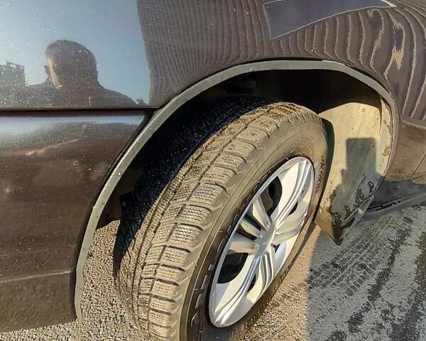 Черный ВАЗ 2110, объемом двигателя 1.6 л и пробегом 191 тыс. км за 3300 $, фото 19 на Automoto.ua