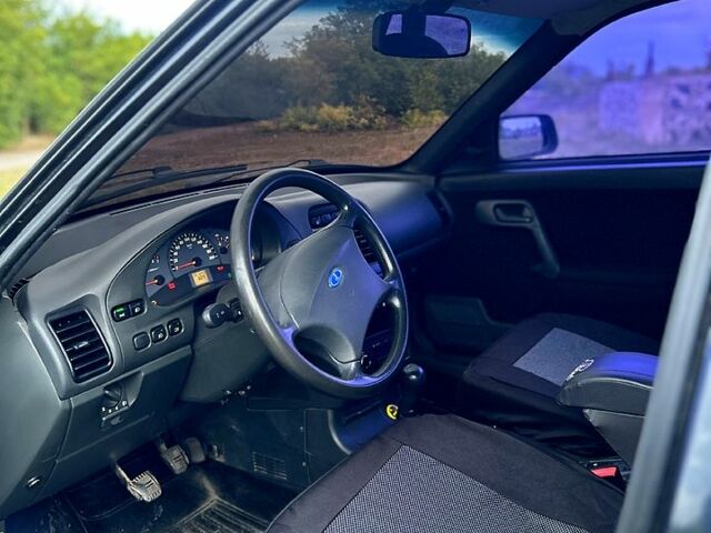 Чорний ВАЗ 2110, об'ємом двигуна 1.6 л та пробігом 157 тис. км за 2650 $, фото 3 на Automoto.ua