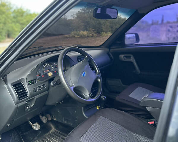 Чорний ВАЗ 2110, об'ємом двигуна 1.6 л та пробігом 157 тис. км за 2650 $, фото 4 на Automoto.ua