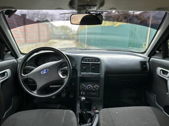 Чорний ВАЗ 2110, об'ємом двигуна 1.6 л та пробігом 110 тис. км за 2300 $, фото 6 на Automoto.ua