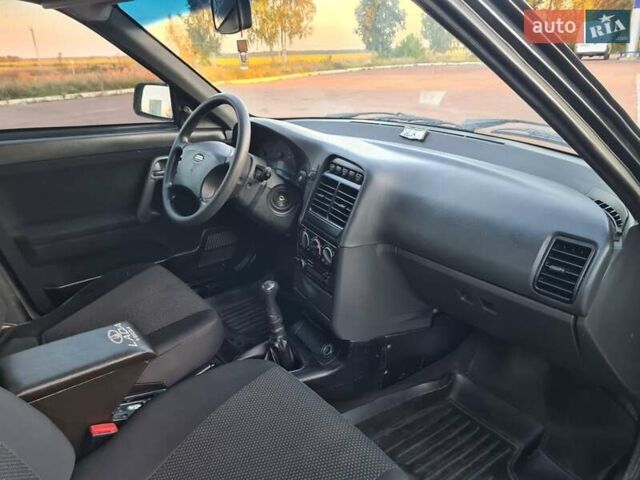 Чорний ВАЗ 2110, об'ємом двигуна 1.6 л та пробігом 186 тис. км за 2900 $, фото 16 на Automoto.ua