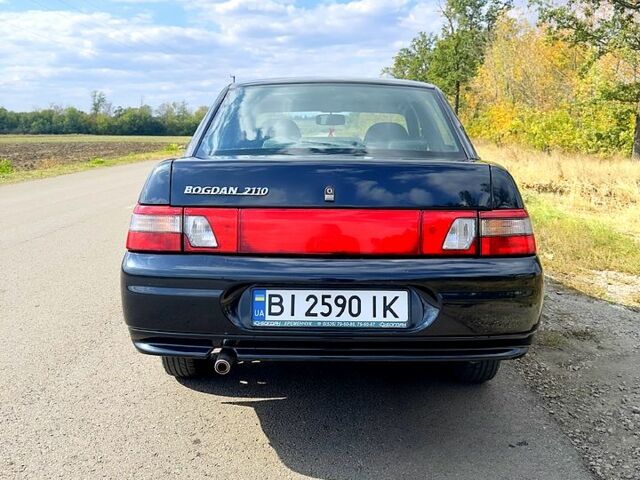 Черный ВАЗ 2110, объемом двигателя 1.6 л и пробегом 56 тыс. км за 4399 $, фото 2 на Automoto.ua