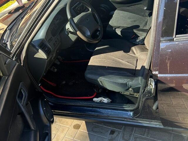 Чорний ВАЗ 2110, об'ємом двигуна 1.6 л та пробігом 142 тис. км за 2800 $, фото 4 на Automoto.ua