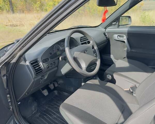 Черный ВАЗ 2110, объемом двигателя 1.6 л и пробегом 56 тыс. км за 4399 $, фото 7 на Automoto.ua