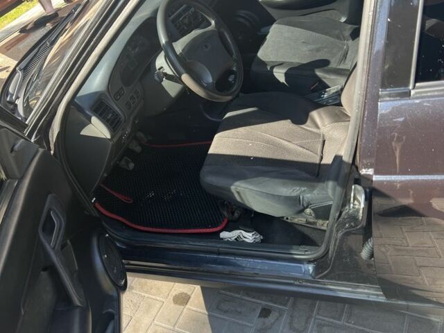 Чорний ВАЗ 2110, об'ємом двигуна 1.6 л та пробігом 135 тис. км за 2800 $, фото 2 на Automoto.ua