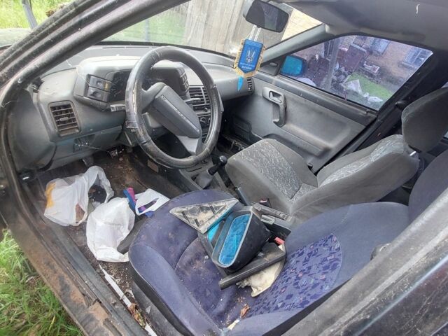 Чорний ВАЗ 2110, об'ємом двигуна 1.5 л та пробігом 900 тис. км за 714 $, фото 4 на Automoto.ua