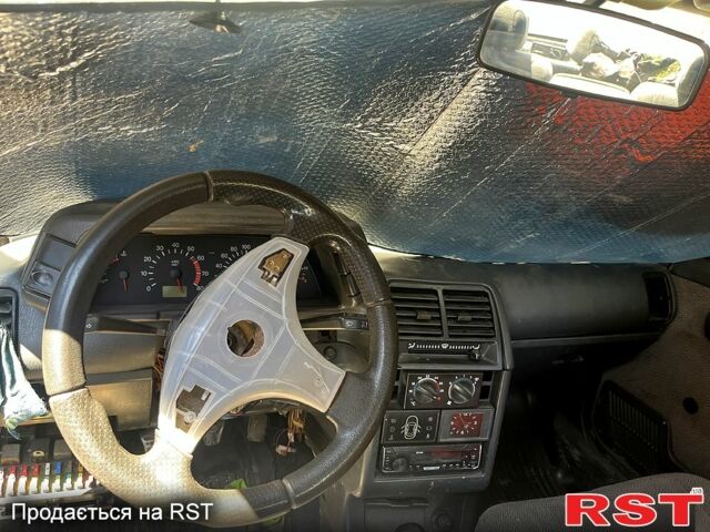 Фиолетовый ВАЗ 2110, объемом двигателя 1.5 л и пробегом 80 тыс. км за 1200 $, фото 3 на Automoto.ua