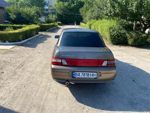 Коричневый ВАЗ 2110, объемом двигателя 1.6 л и пробегом 175 тыс. км за 2700 $, фото 2 на Automoto.ua