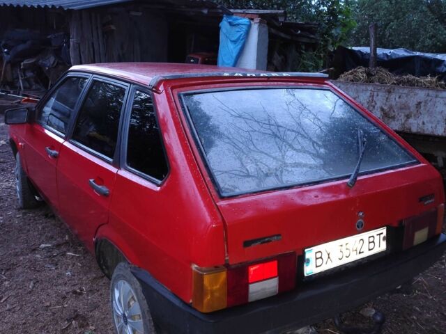 Красный ВАЗ 2110, объемом двигателя 1.3 л и пробегом 121 тыс. км за 801 $, фото 2 на Automoto.ua