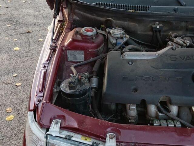 Красный ВАЗ 2110, объемом двигателя 1.5 л и пробегом 999 тыс. км за 1850 $, фото 11 на Automoto.ua