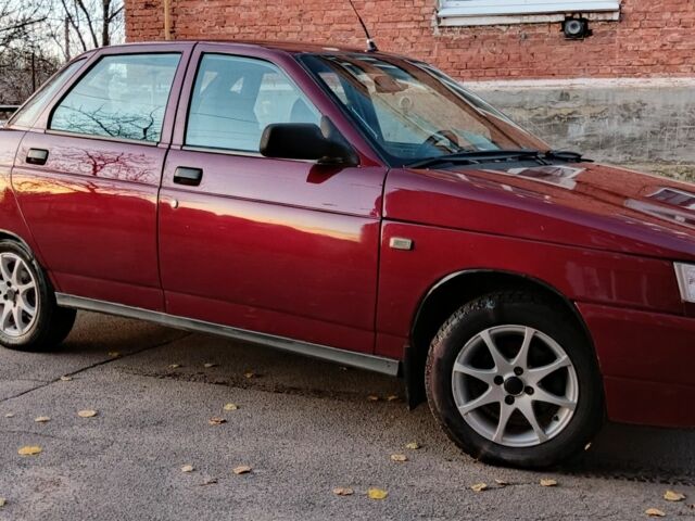 Красный ВАЗ 2110, объемом двигателя 1.5 л и пробегом 999 тыс. км за 1850 $, фото 2 на Automoto.ua