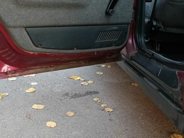 Красный ВАЗ 2110, объемом двигателя 1.5 л и пробегом 999 тыс. км за 1850 $, фото 12 на Automoto.ua