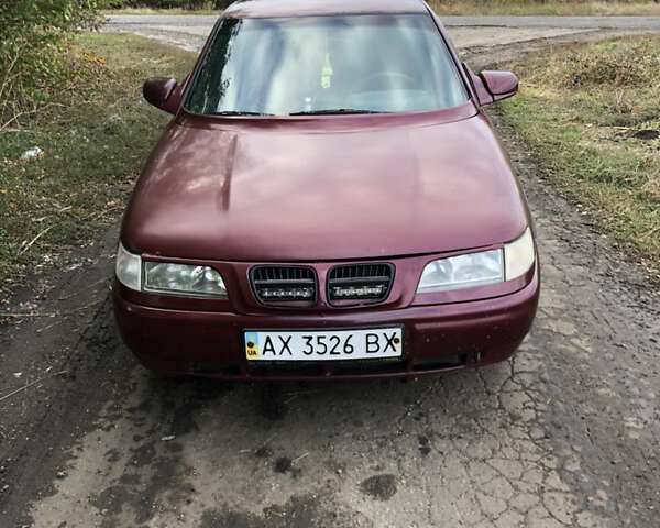 Красный ВАЗ 2110, объемом двигателя 1.5 л и пробегом 100 тыс. км за 2000 $, фото 2 на Automoto.ua