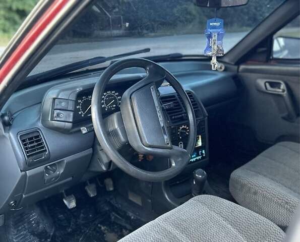 Червоний ВАЗ 2110, об'ємом двигуна 1.5 л та пробігом 200 тис. км за 950 $, фото 3 на Automoto.ua