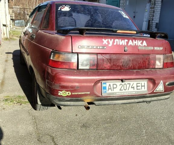Красный ВАЗ 2110, объемом двигателя 1.5 л и пробегом 274 тыс. км за 1500 $, фото 3 на Automoto.ua