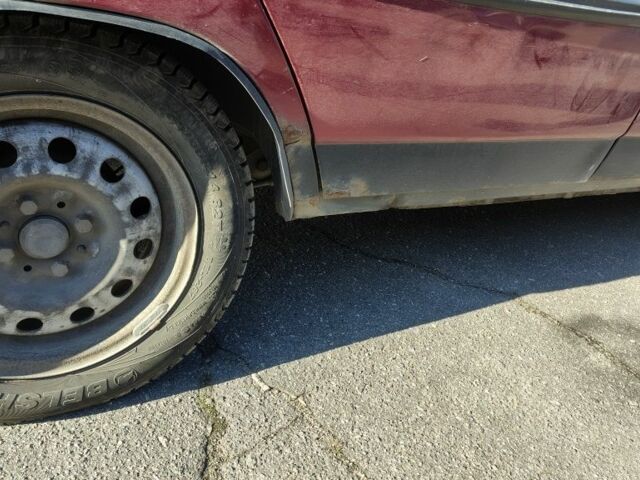 Красный ВАЗ 2110, объемом двигателя 1.5 л и пробегом 274 тыс. км за 1500 $, фото 4 на Automoto.ua