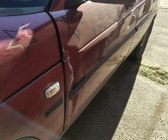 Красный ВАЗ 2110, объемом двигателя 1.5 л и пробегом 274 тыс. км за 1500 $, фото 5 на Automoto.ua