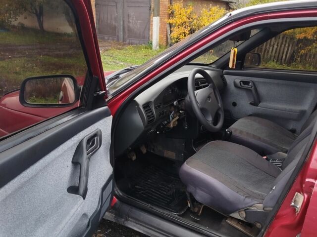 Красный ВАЗ 2110, объемом двигателя 1.5 л и пробегом 200 тыс. км за 1600 $, фото 4 на Automoto.ua