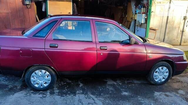 Красный ВАЗ 2110, объемом двигателя 1.5 л и пробегом 156 тыс. км за 1550 $, фото 2 на Automoto.ua