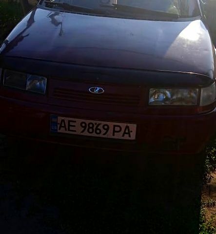 ВАЗ 2110 2001 в Краснокутске на Automoto.ua Красный ВАЗ 2110, объемом двигателя 1.5 л и пробегом 130 тыс. км за 1000 $, фото 2 на Automoto.ua