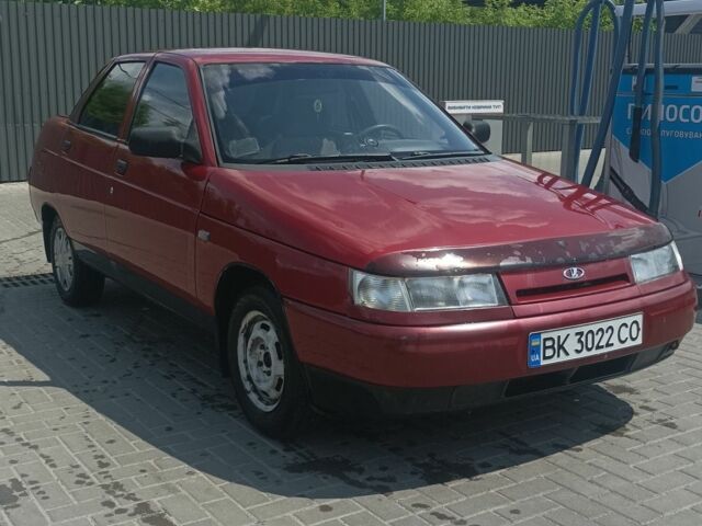 Красный ВАЗ 2110, объемом двигателя 1 л и пробегом 240 тыс. км за 1550 $, фото 2 на Automoto.ua