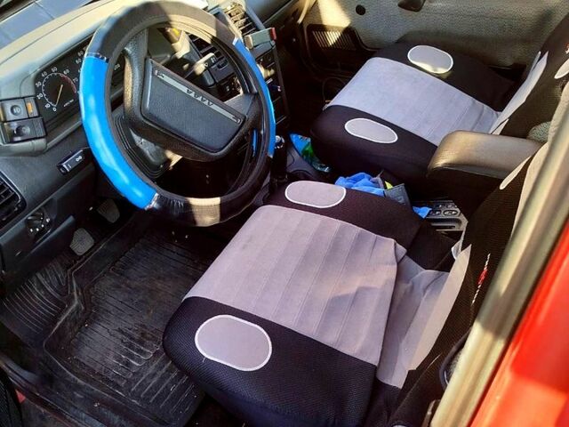 Красный ВАЗ 2110, объемом двигателя 1.5 л и пробегом 240 тыс. км за 1300 $, фото 3 на Automoto.ua